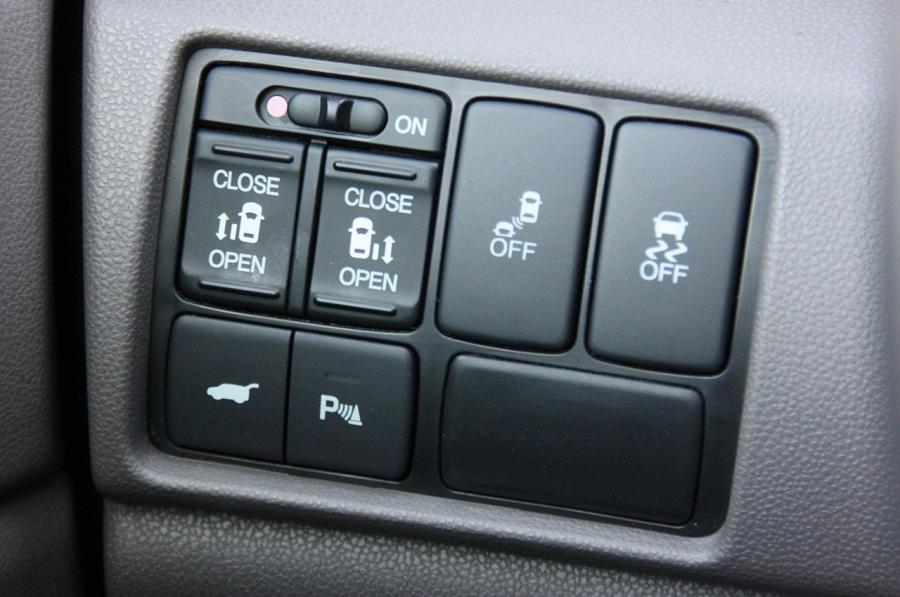  Honda Odyssey 2011 года  (фото 71 из 162)